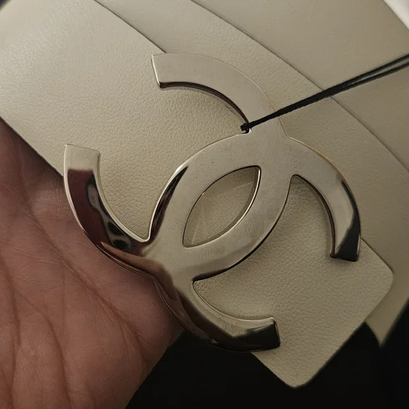 Chanel REVERSIBLE Belt NWT Rare SZ 110 - Picture 5 of 6